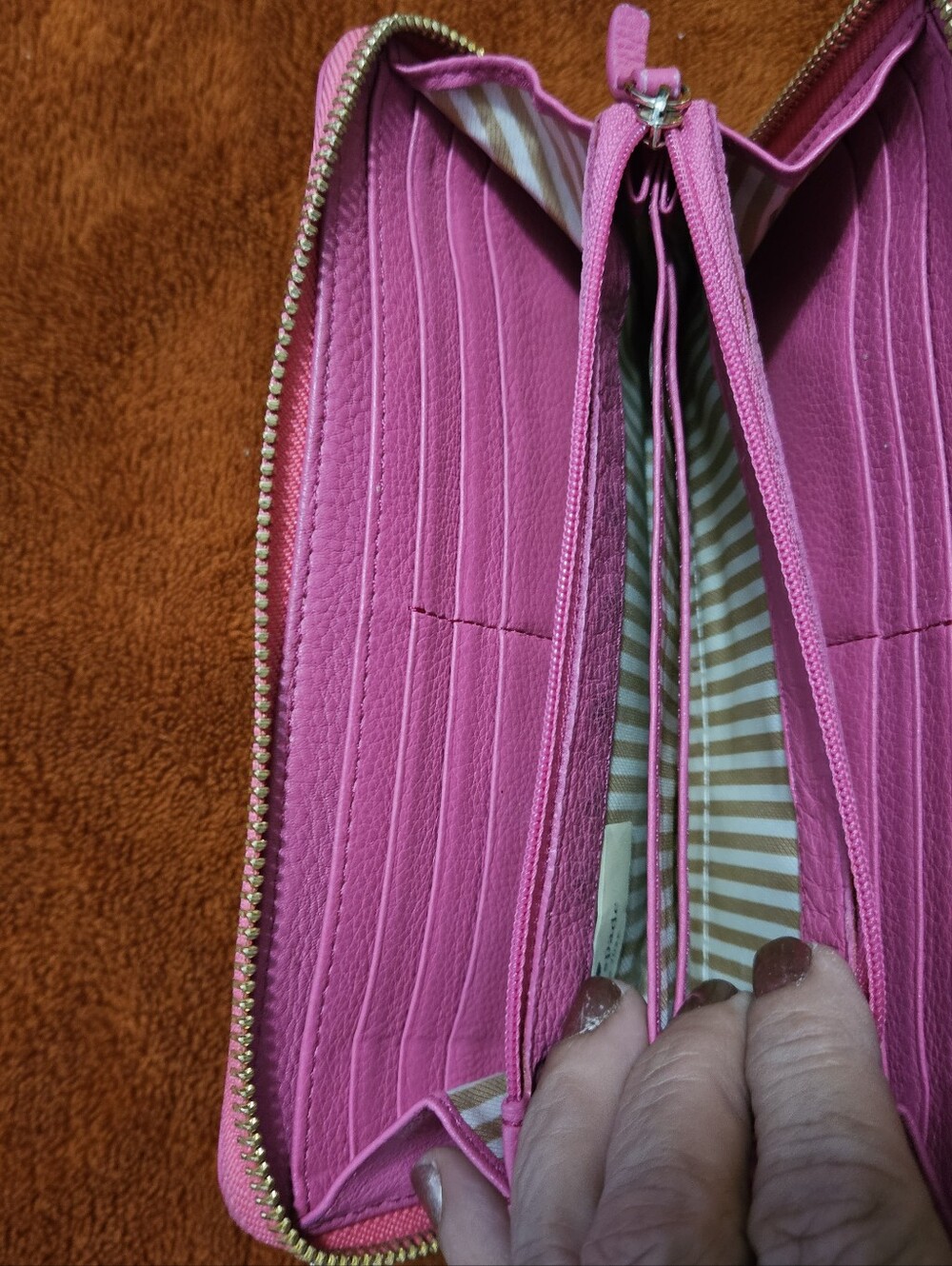 Kate Spade Wallet - Picture 6 of 9